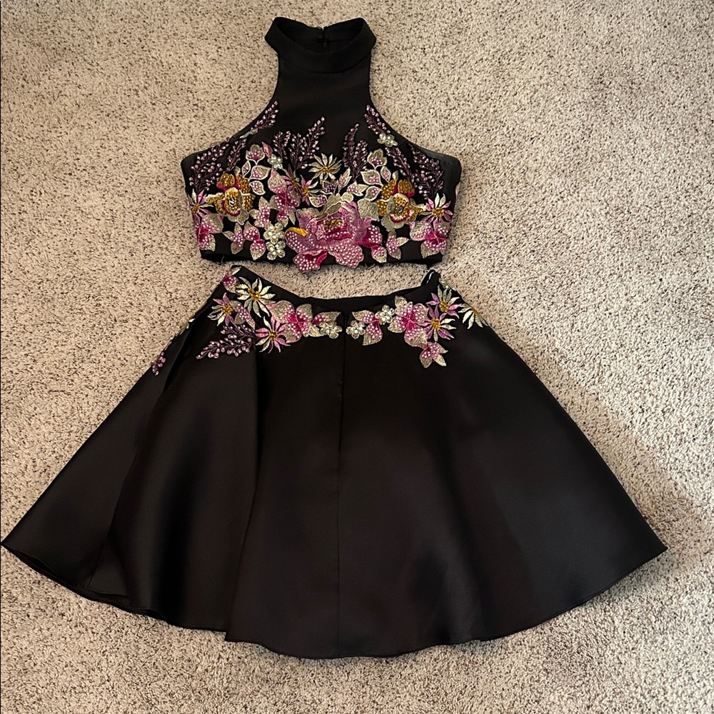 Elegant Floral Embroidered Rhinestone 2 Piece Black Formal Dress! With Pockets!